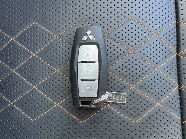 三菱 アウトランダーＰＨＥＶ ＰＨＥＶ ２．４ Ｐ ４ＷＤ R5年 () 99