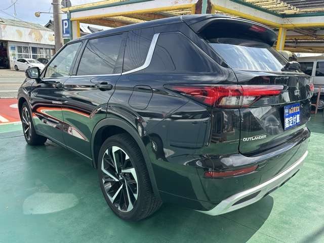 三菱 アウトランダーＰＨＥＶ ＰＨＥＶ ２．４ Ｐ ４ＷＤ R4年 (東海) 99
