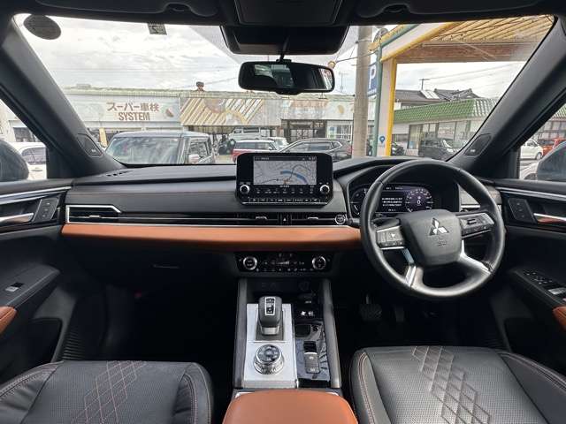 三菱 アウトランダーＰＨＥＶ ＰＨＥＶ ２．４ Ｐ ４ＷＤ R4年 (東海) 99