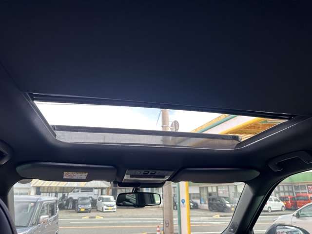 三菱 アウトランダーＰＨＥＶ ＰＨＥＶ ２．４ Ｐ ４ＷＤ R4年 (東海) 99