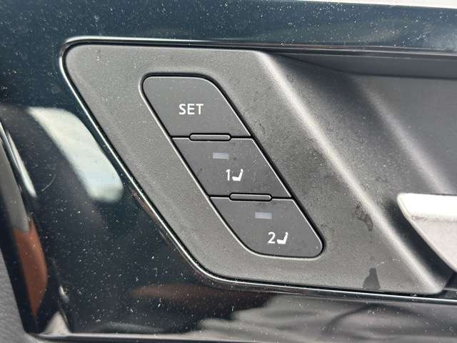 三菱 アウトランダーＰＨＥＶ ＰＨＥＶ ２．４ Ｐ ４ＷＤ R4年 (東海) 99