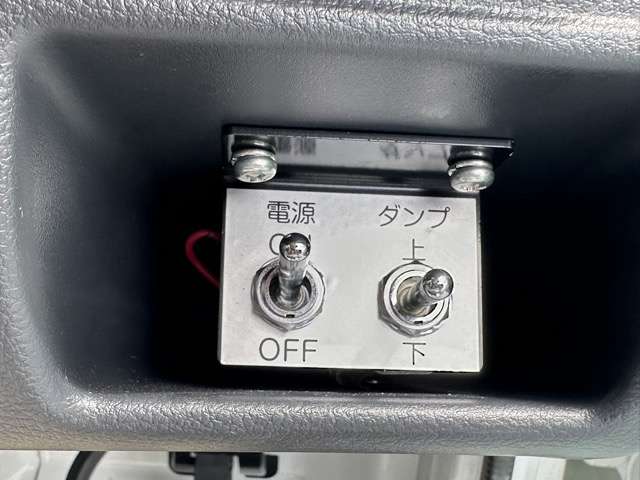 スズキ キャリイトラック ６６０ 頑丈ダンプ ３方開 ４ＷＤ R7年 (東海) 99