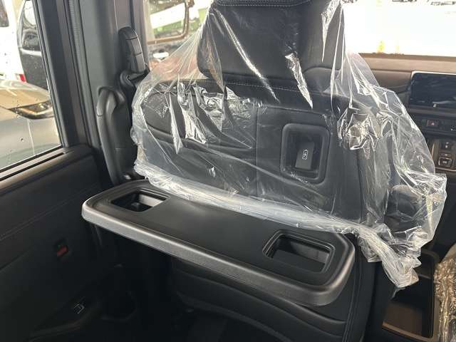 ホンダ ステップワゴン　ハイブリッド ２．０ Ｅ：ＨＥＶ スパーダ プレミアムライン R7年 (東海) 99