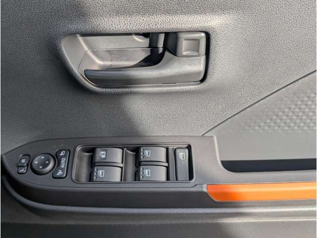 ダイハツ タント ６６０ ファンクロス R7年 () 99