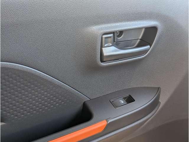 ダイハツ タント ６６０ ファンクロス R7年 () 99