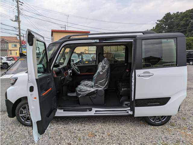 ダイハツ タント ６６０ ファンクロス R7年 (関東) 99