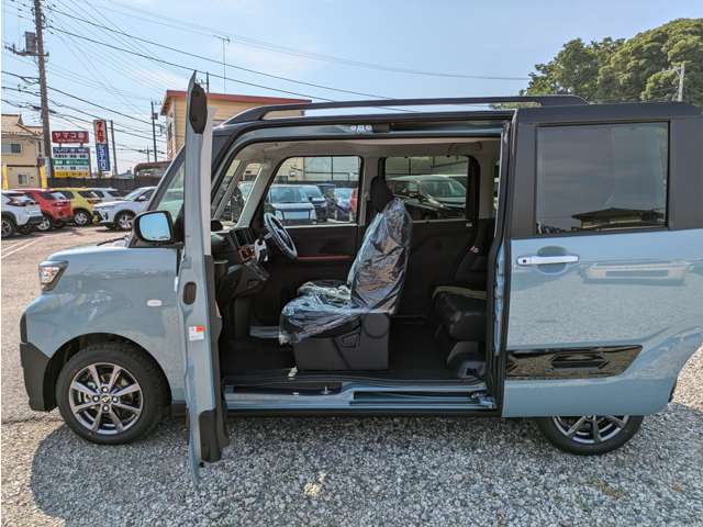 ダイハツ タント ６６０ ファンクロス R7年 (関東) 99