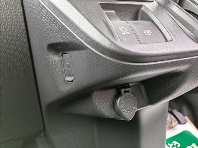 ダイハツ タント ６６０ ファンクロス R7年 (関東) 99