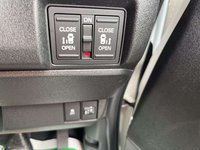 ホンダ Ｎ　ＢＯＸ カスタム ６６０ ターボ R7年 (関東) 99