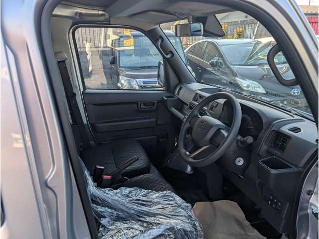 ダイハツ ハイゼットカーゴ ６６０ デラックス R7年 (関東) 99