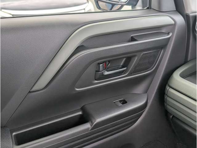 スズキ スペーシア ６６０ ギア ハイブリッド ＸＺ R7年 (関東) 99