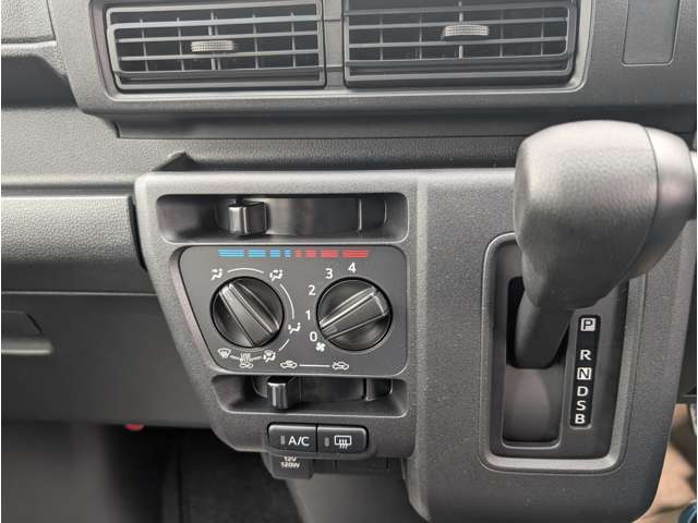 ダイハツ ハイゼットカーゴ ６６０ クルーズ R7年 (関東) 99