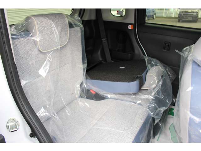 ダイハツ ムーヴ　キャンバス ６６０ ストライプス Ｇ R7年 (関東) 99