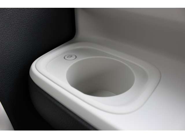 ダイハツ ムーヴ　キャンバス ６６０ ストライプス Ｇ R7年 (関東) 99