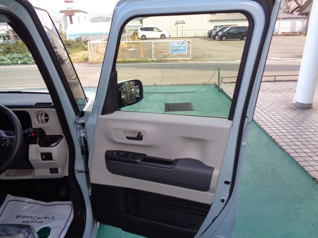 ホンダ Ｎ　ＢＯＸ ６６０ ファッションスタイル モノトーン R7年 () 99