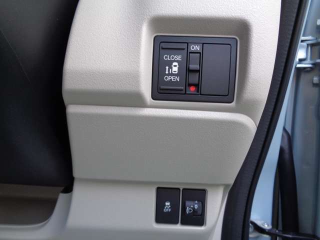 ホンダ Ｎ　ＢＯＸ ６６０ ファッションスタイル モノトーン R7年 () 99