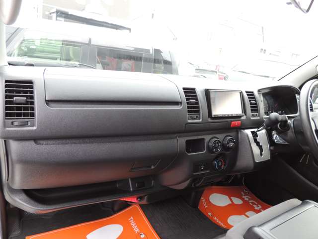 トヨタ レジアスエースバン ３．０ ＤＸ ロングボディ ＧＬパッケージ ディーゼルターボ ４ＷＤ H29年 (北海道) 99
