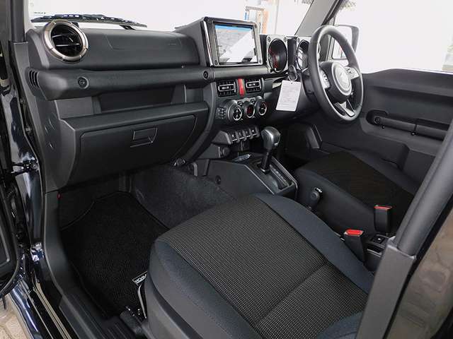 スズキ ジムニー　ノマド １．５ ＦＣ ４ＷＤ R8年 () 99
