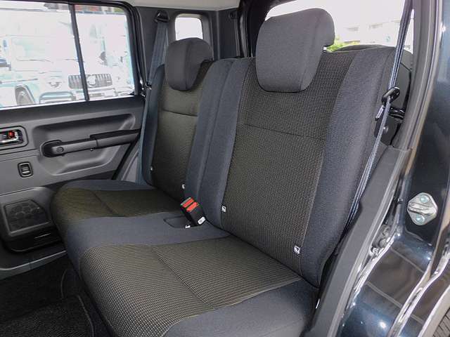 スズキ ジムニー　ノマド １．５ ＦＣ ４ＷＤ R8年 () 99