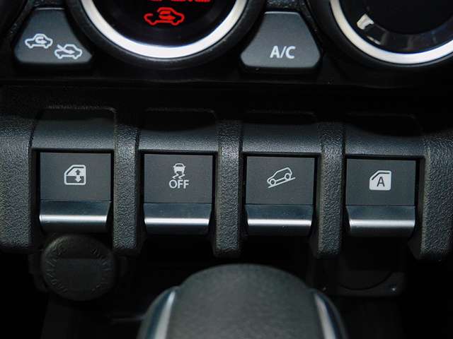 スズキ ジムニー　ノマド １．５ ＦＣ ４ＷＤ R8年 () 99