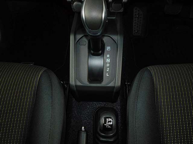 スズキ ジムニー　ノマド １．５ ＦＣ ４ＷＤ R8年 () 99