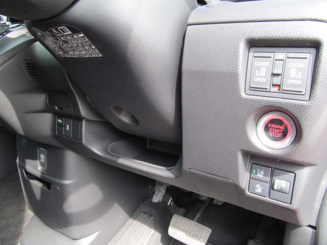 ホンダ Ｎ　ＢＯＸ カスタム ６６０ Ｌ ターボ コーディネートスタイル R5年 () 99