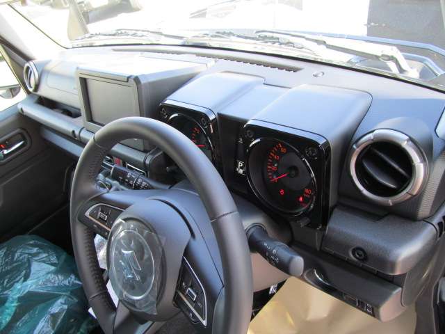 スズキ ジムニー　ノマド １．５ ＦＣ ４ＷＤ R7年 () 99