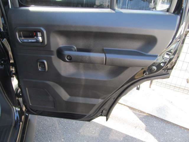 スズキ ジムニー　ノマド １．５ ＦＣ ４ＷＤ R7年 () 99