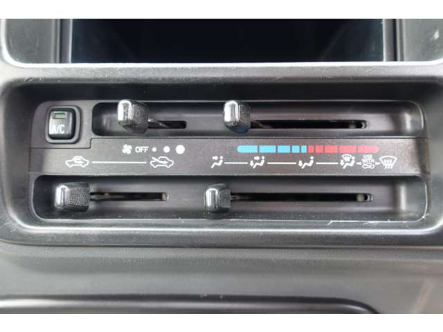 ダイハツ ハイゼットトラック ６６０ エアコン・パワステスペシャル ＶＳ ３方開 ４ＷＤ H26年 () 99