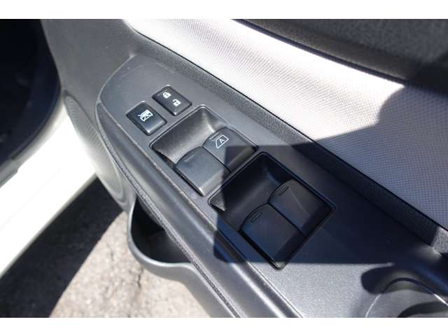 日産 ノート １．２ Ｅ－ＰＯＷＥＲ Ｘ H30年 () 99