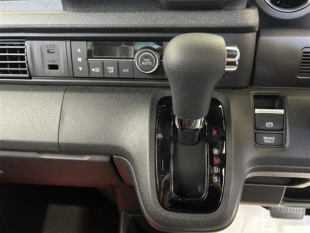 ホンダ Ｎ　ＢＯＸ カスタム ６６０ R8年 () 99