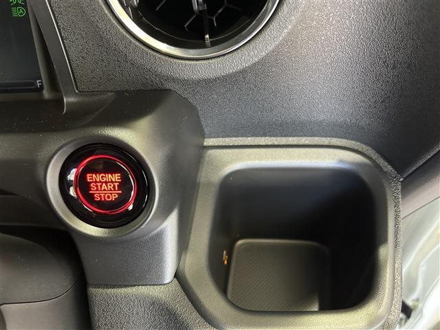 ホンダ Ｎ　ＢＯＸ カスタム ６６０ R8年 () 99