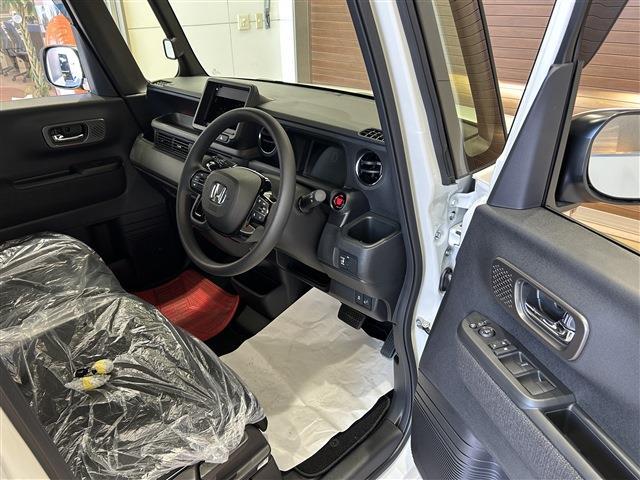 ホンダ Ｎ　ＢＯＸ カスタム ６６０ R8年 () 99