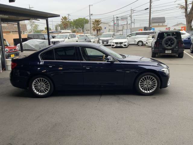ＢＭＷ ３シリーズ ３２０ｉ　ラグジュアリー H29年 () 99