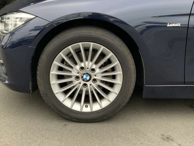 ＢＭＷ ３シリーズ ３２０ｉ　ラグジュアリー H29年 () 99