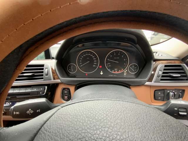 ＢＭＷ ３シリーズ ３２０ｉ　ラグジュアリー H29年 () 99