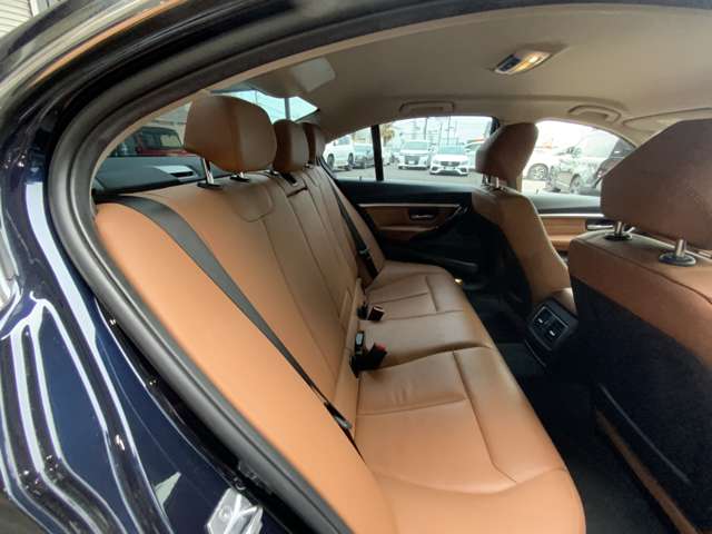 ＢＭＷ ３シリーズ ３２０ｉ　ラグジュアリー H29年 () 99
