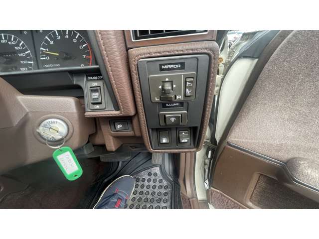 日産 セドリックセダン ２．０ Ｖ２０ツインカムターボ ブロアム S62年 () 99