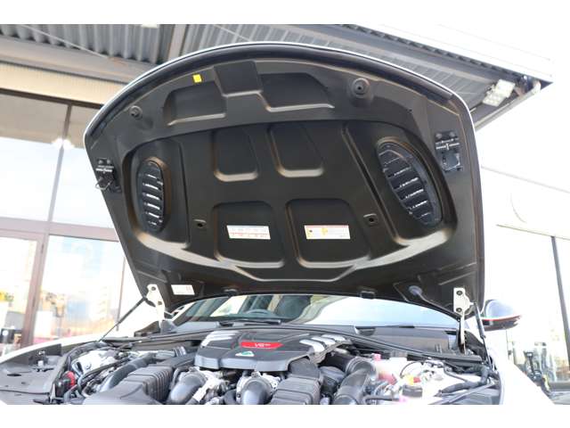 アルファロメオ ジュリア ２．９ Ｖ６ ビターボ クアドリフォリオ R1年 (甲信越・北陸) 99