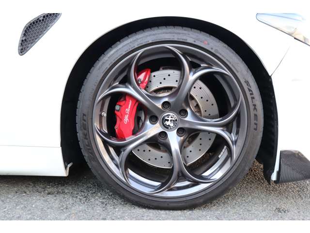 アルファロメオ ジュリア ２．９ Ｖ６ ビターボ クアドリフォリオ R1年 (甲信越・北陸) 99
