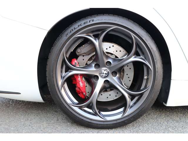 アルファロメオ ジュリア ２．９ Ｖ６ ビターボ クアドリフォリオ R1年 (甲信越・北陸) 99