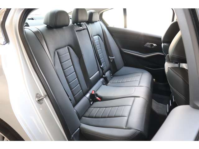 ＢＭＷ ３シリーズ ３１８Ｉ ４０ＴＨ アニバーサリー エディション R4年 (甲信越・北陸) 99