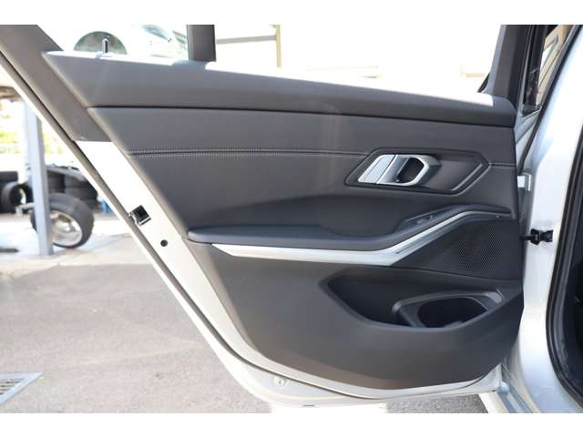 ＢＭＷ ３シリーズ ３１８Ｉ ４０ＴＨ アニバーサリー エディション R4年 (甲信越・北陸) 99
