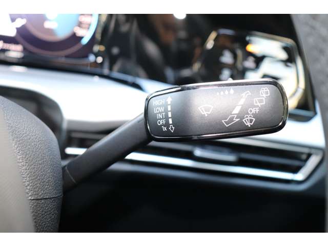 フォルクスワーゲン ゴルフ ｅＴＳＩ　アクティブ　プラチナム　エディション R5年 (甲信越・北陸) 99