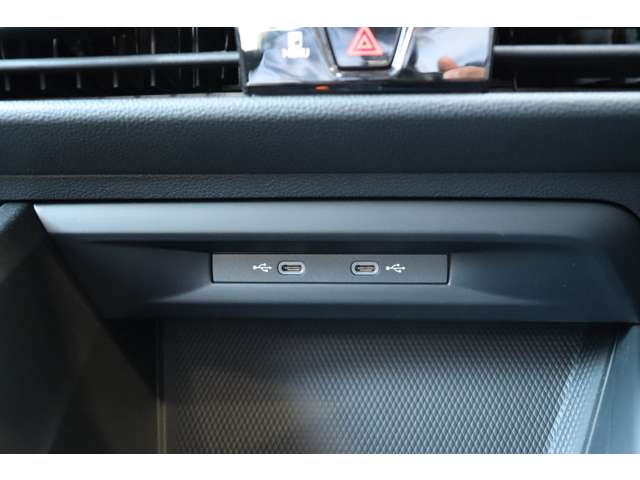 フォルクスワーゲン ゴルフ ｅＴＳＩ　アクティブ　プラチナム　エディション R5年 (甲信越・北陸) 99