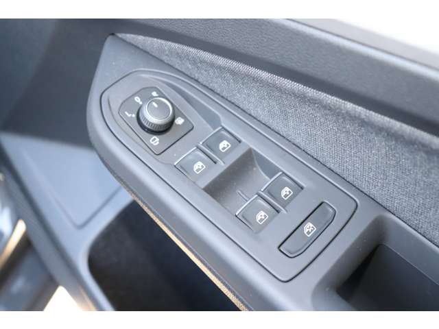 フォルクスワーゲン ゴルフ ｅＴＳＩ　アクティブ　プラチナム　エディション R5年 (甲信越・北陸) 99