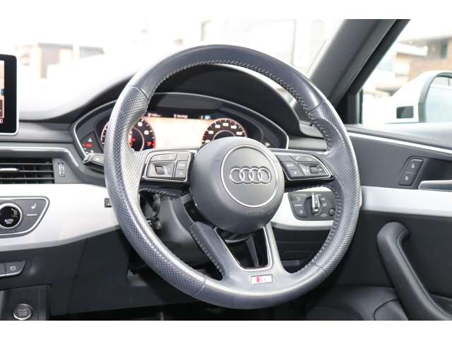 アウディ Ａ４　アバント ２．０ ＴＦＳＩ クワトロ スポーツ Ｓラインパッケージ ４ＷＤ H30年 (甲信越・北陸) 99