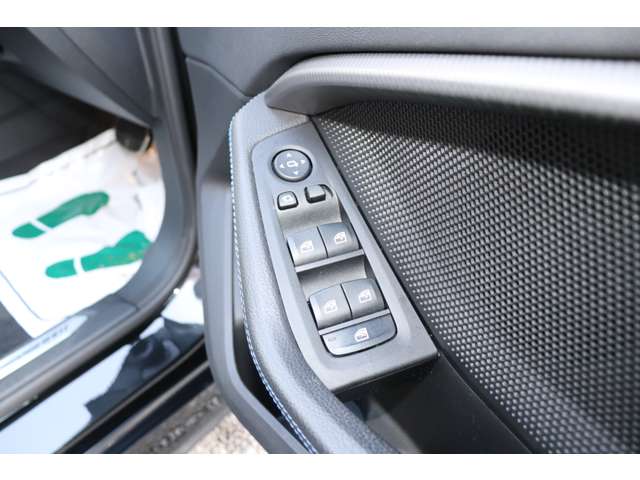 ＢＭＷ １シリーズ １１８Ｄ Ｍスポーツ ディーゼルターボ R4年 (甲信越・北陸) 99