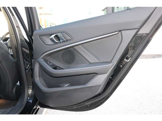 ＢＭＷ １シリーズ １１８Ｄ Ｍスポーツ ディーゼルターボ R4年 (甲信越・北陸) 99