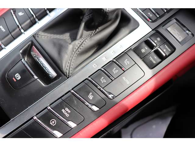 ポルシェ マカン Ｓ ＰＤＫ ４ＷＤ H27年 (甲信越・北陸) 99